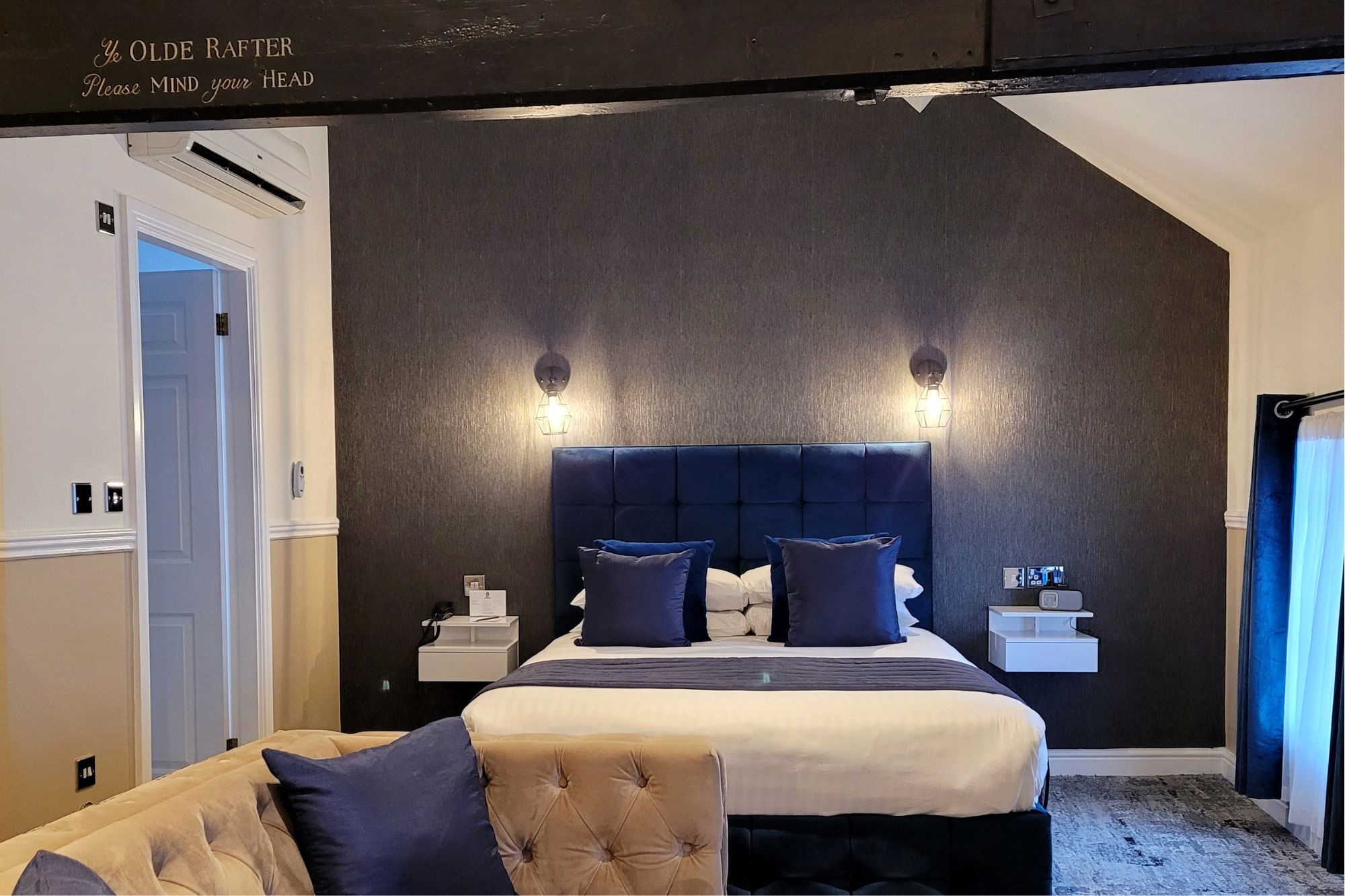 The George Hotel